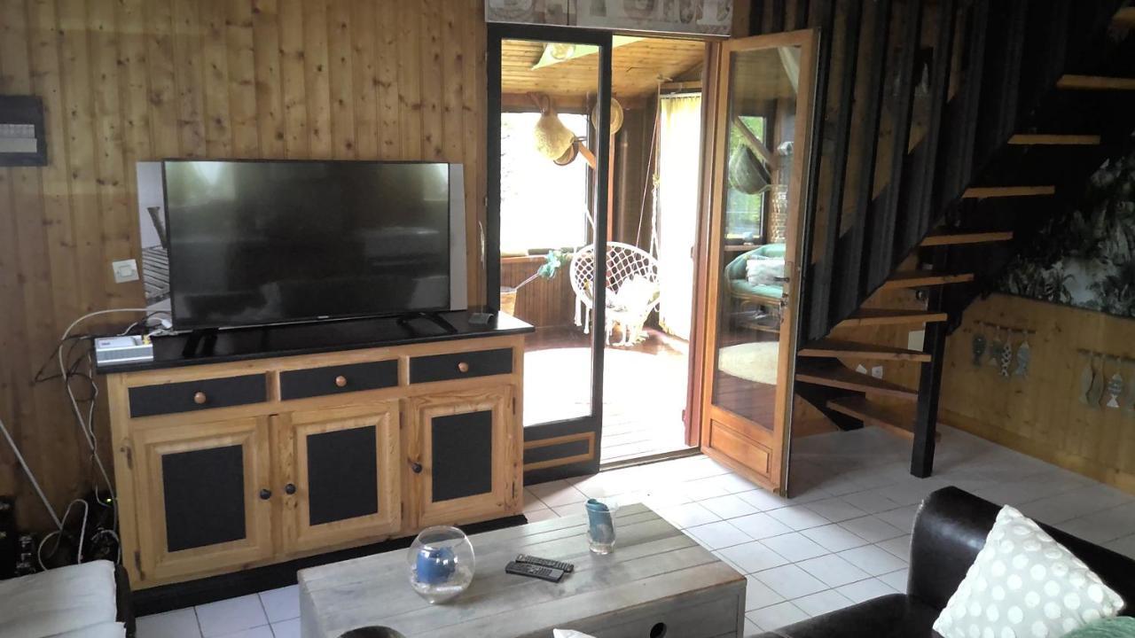 Chalet Bord De Mer Lingreville Exterior photo