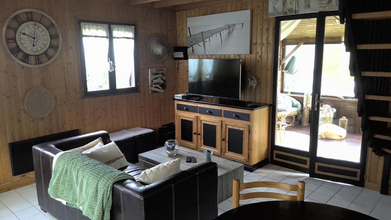 Chalet Bord De Mer Lingreville Exterior photo